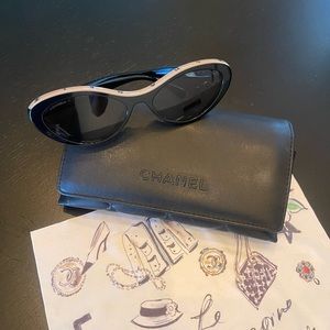 Authentic CHANEL oval sunglasses